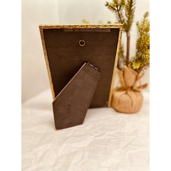 Stamped brass frame with warm patina and vintage character 5x7 - Picture 5 of 5